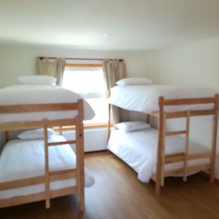 Hostal Camino De Santiago ปวยร์โตนาตาเลส ภายนอก รูปภาพ