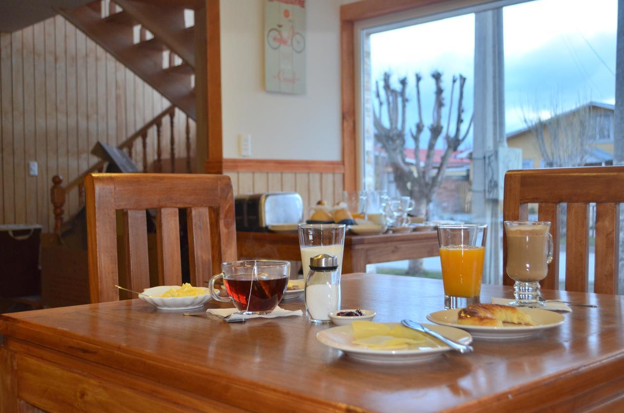 Hostal Camino De Santiago ปวยร์โตนาตาเลส ภายนอก รูปภาพ