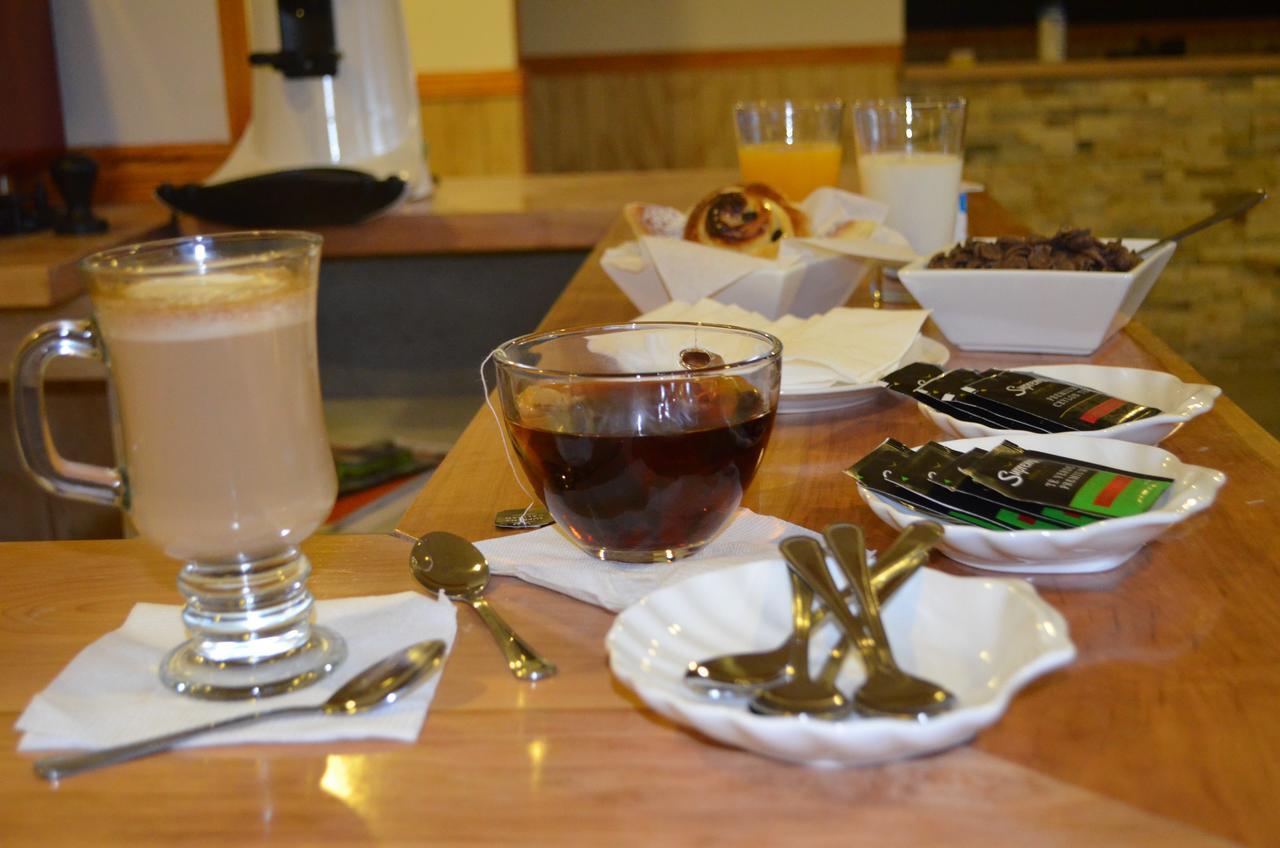 Hostal Camino De Santiago ปวยร์โตนาตาเลส ภายนอก รูปภาพ