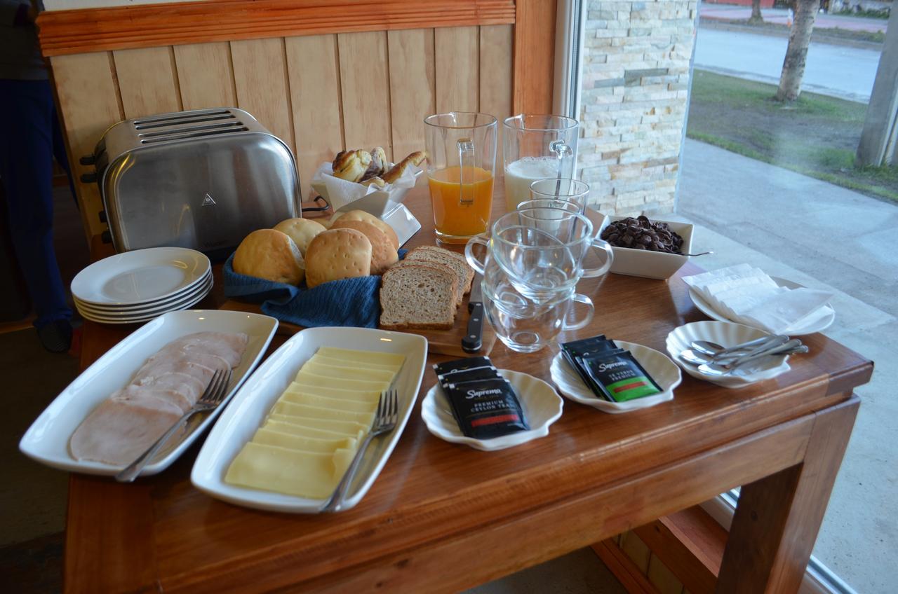 Hostal Camino De Santiago ปวยร์โตนาตาเลส ภายนอก รูปภาพ