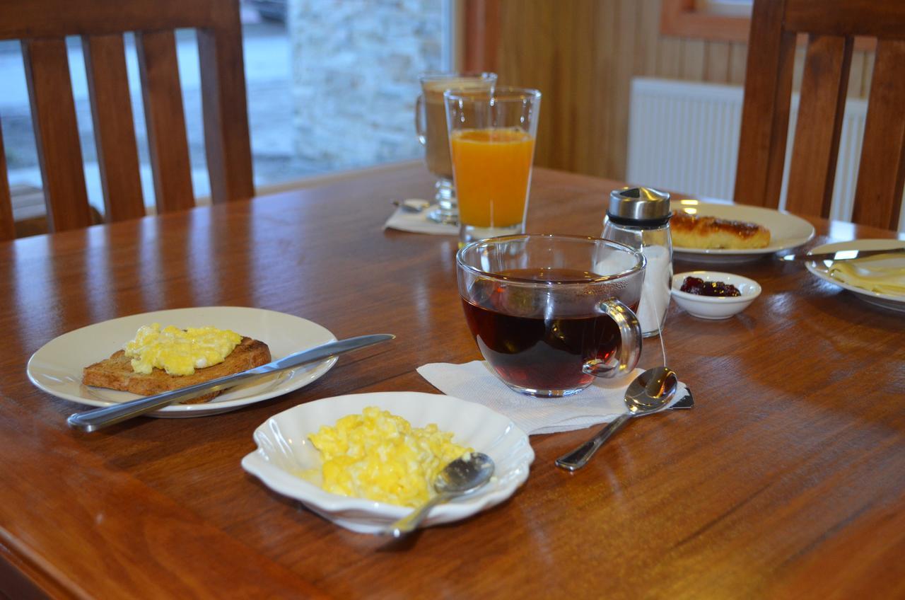 Hostal Camino De Santiago ปวยร์โตนาตาเลส ภายนอก รูปภาพ